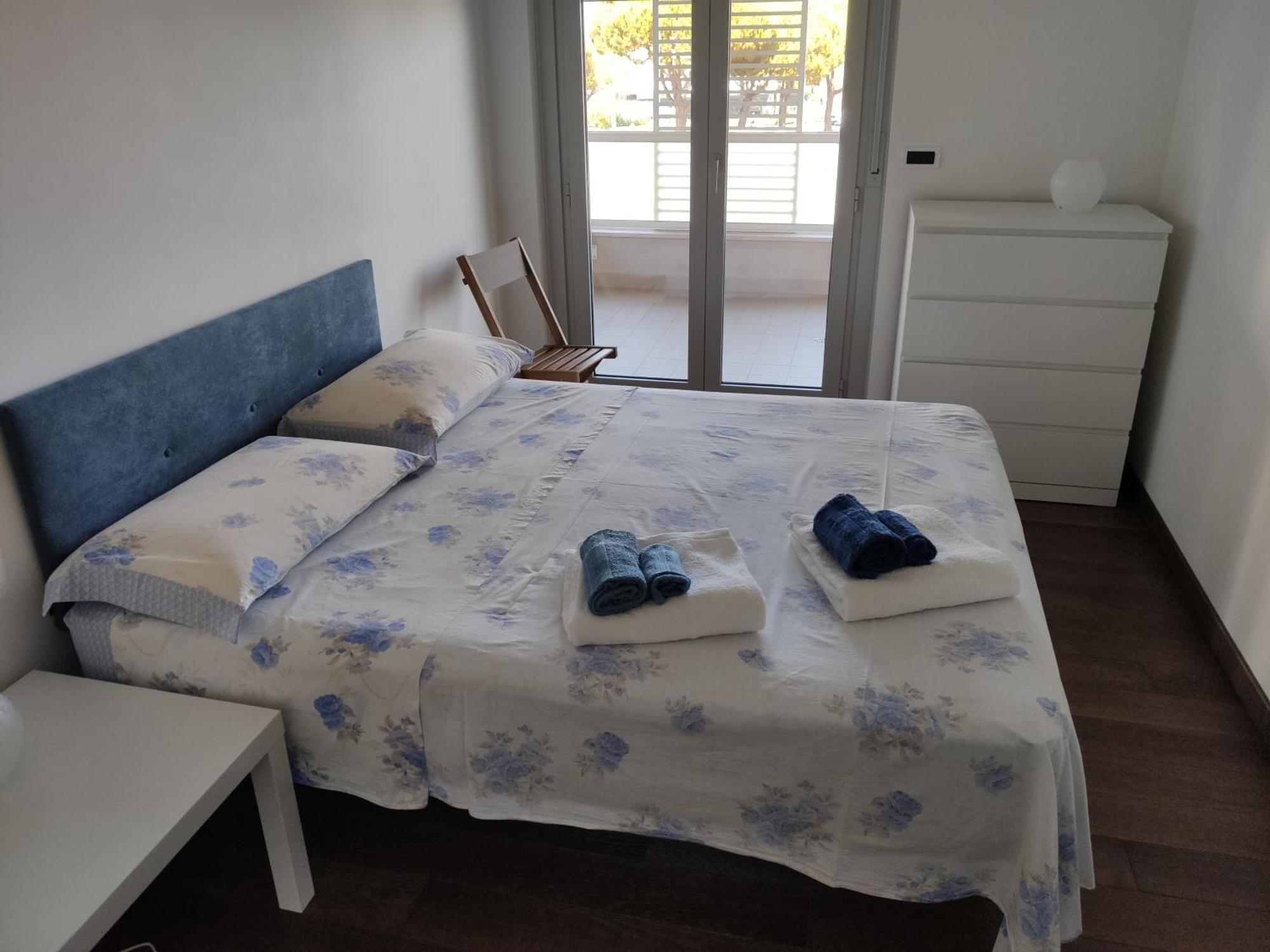 White-Blue Vibes, Seafront 2-Bedroom Apt Montesilvano Marina エクステリア 写真